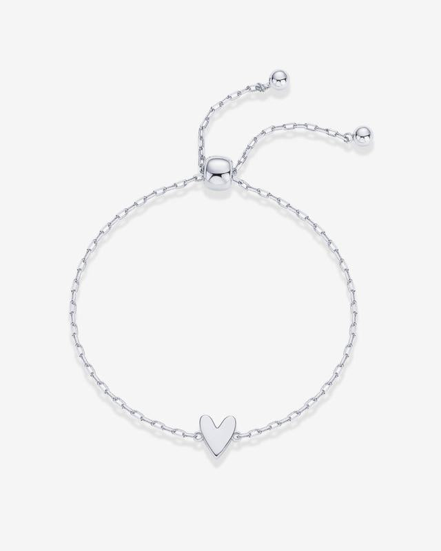 Pulsera Adelaida de Vega Madrid con corazones a juego, detalles en plata y diseño elegante para mujeres.
