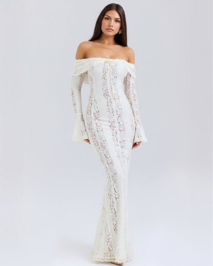 Vestido largo Alessandra de Vega Madrid con diseño elegante y detalles sofisticados, mostrando el frente del vestido.