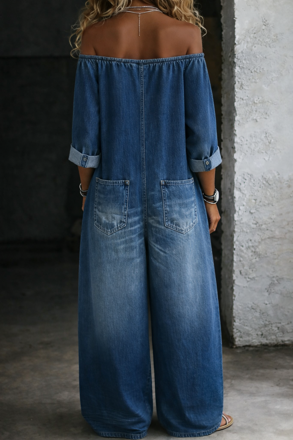 Ana™ | Mono de denim con hombros al aire