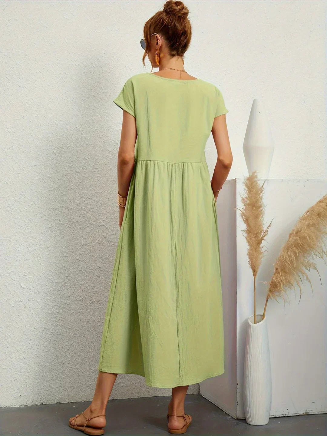 Gabriela - Vestido midi fluido con elegancia atemporal