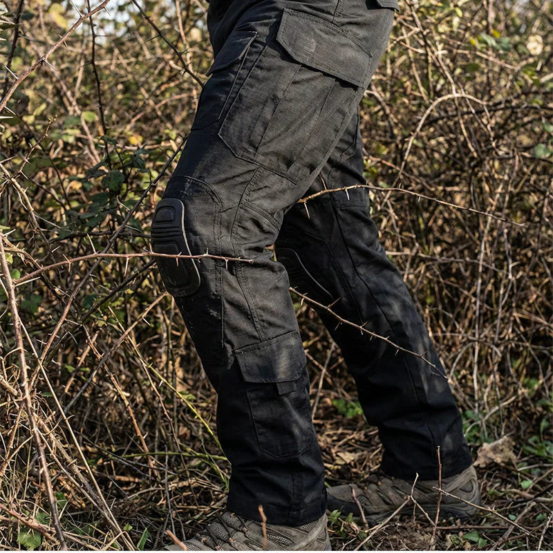 Pantalón cargó con rodilleras